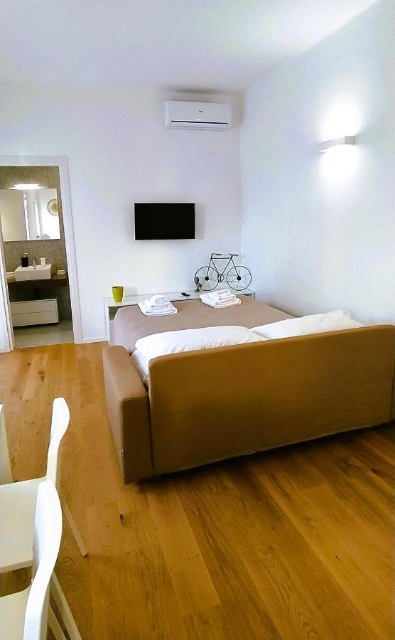 Via Genova 31 Apartment Bari Exterior photo